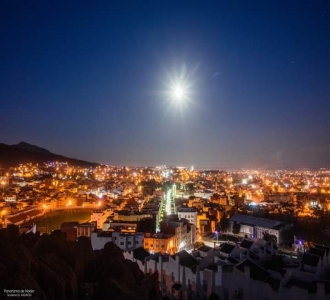 أزغنغان تحت ضوء القمر